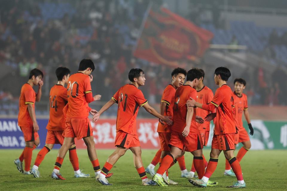 九游娱乐官方入口-U17国足晋级世少赛！媒体人热议：先庆祝账慢慢算，赶紧换帅吧
